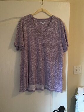 Chico’s Lavender Purple V-Neck Short Sleeve Tee High Low Hemline